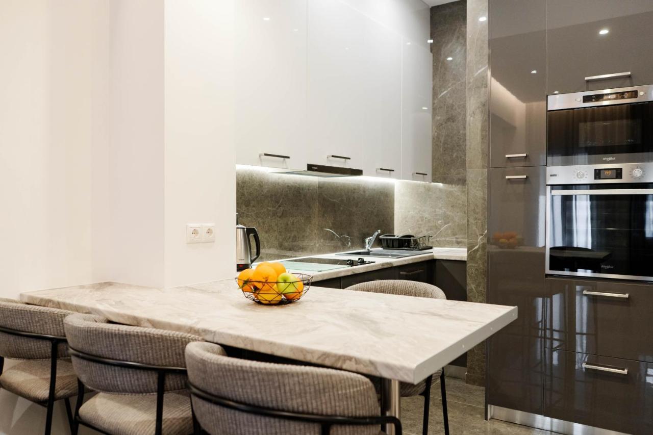 Larissa Railway &Metro Station Apartment Афины Экстерьер фото